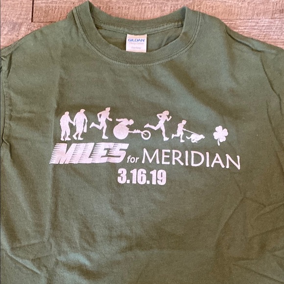 Gildan Green 2019 "Miles for Meridian" Crewneck Short Sleeve Tee Size Small - Picture 2 of 6